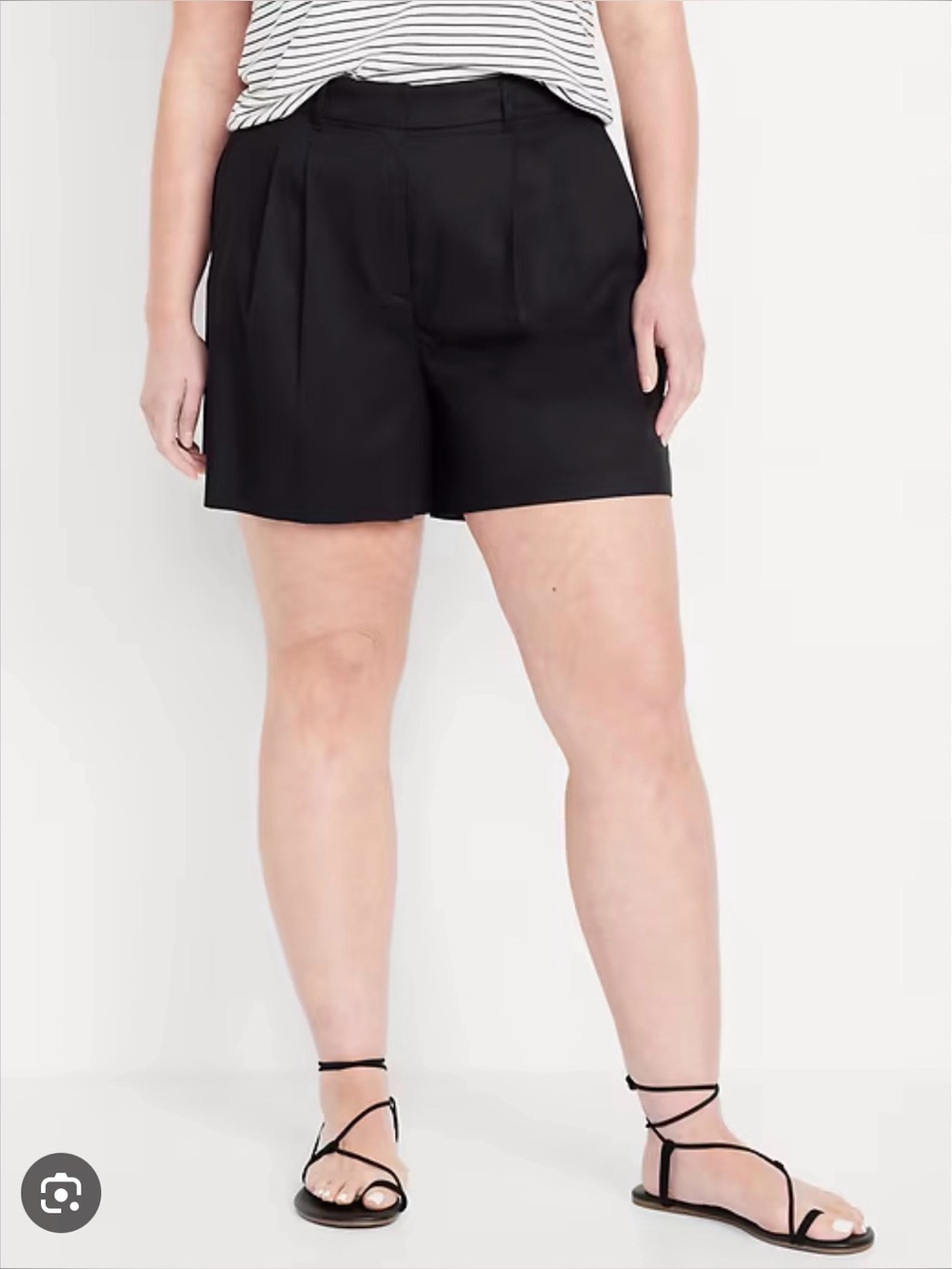 Old Navy Taylor Extra High-Rise Shorts in Black